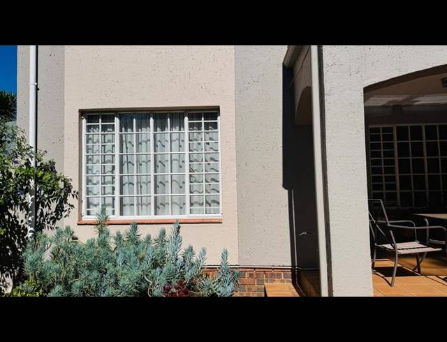 2 BEDROOM APARTMENT FOR SALE IN LAMBTON